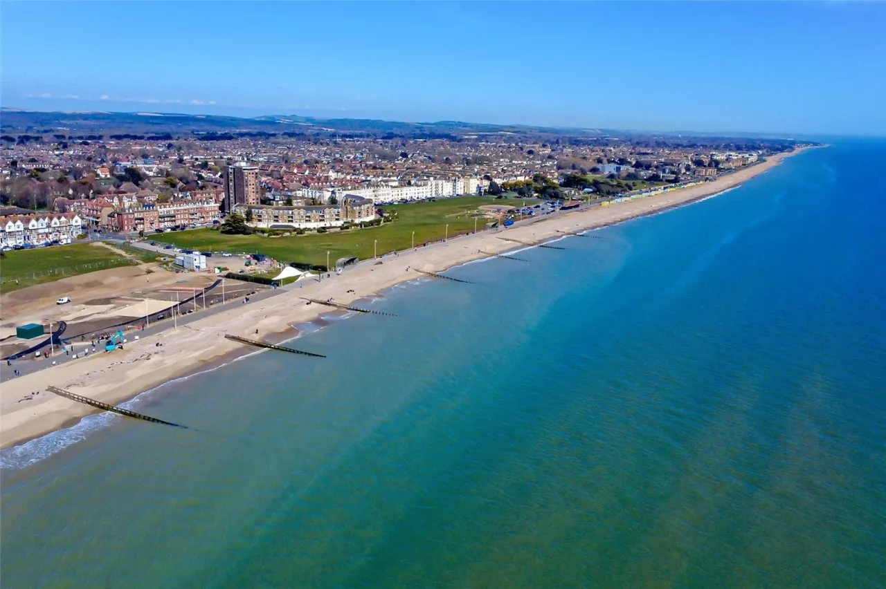 Littlehampton, BN17, photo 20