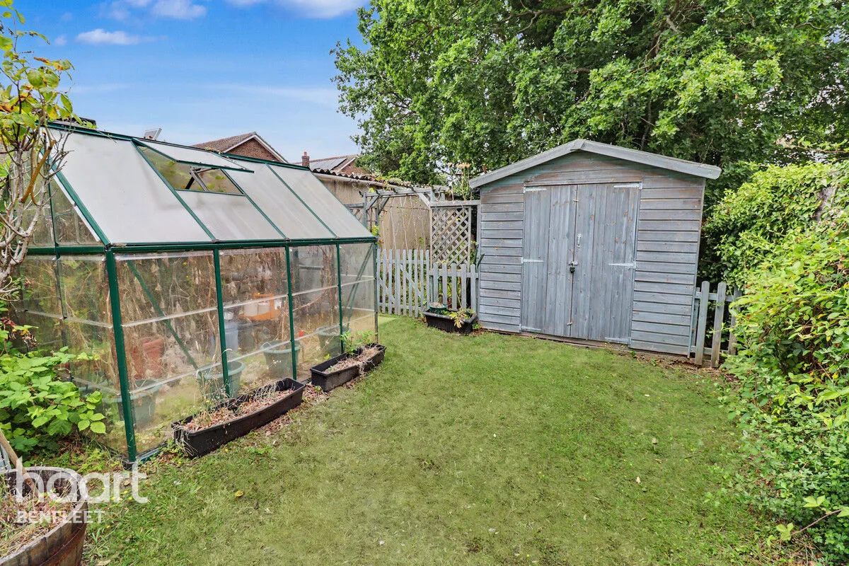 Central Avenue, Benfleet, SS7, photo 18