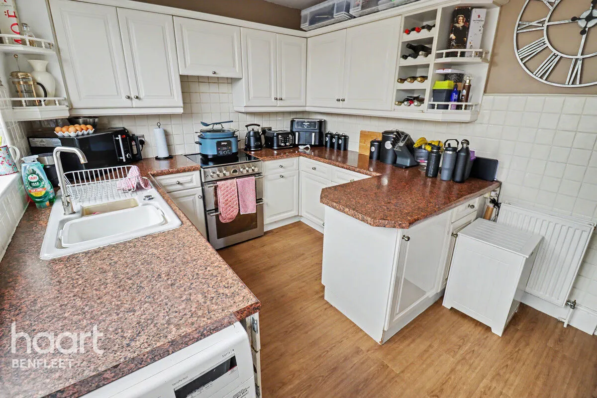 Central Avenue, Benfleet, SS7, photo 7
