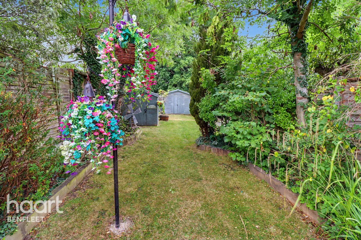 Central Avenue, Benfleet, SS7, photo 16