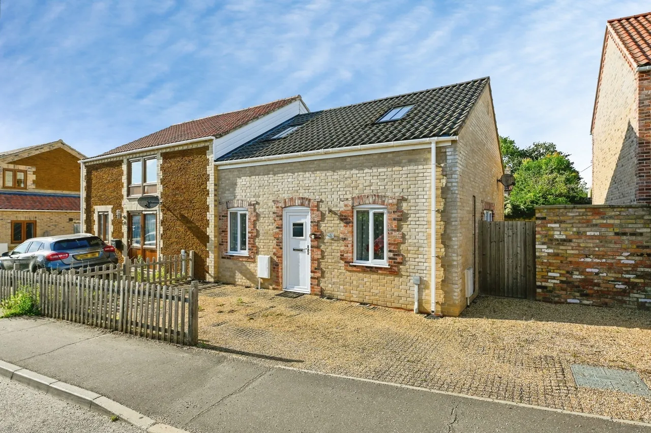 3 bed house for sale — Clover Lane, Downham Market, Norfolk, PE38