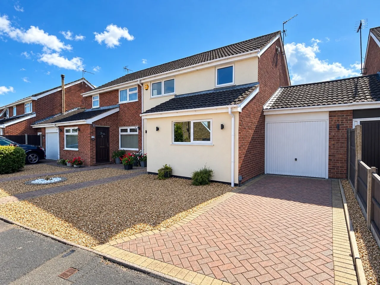 3 bed house for sale — Pheasant Way, Yaxley, Peterborough