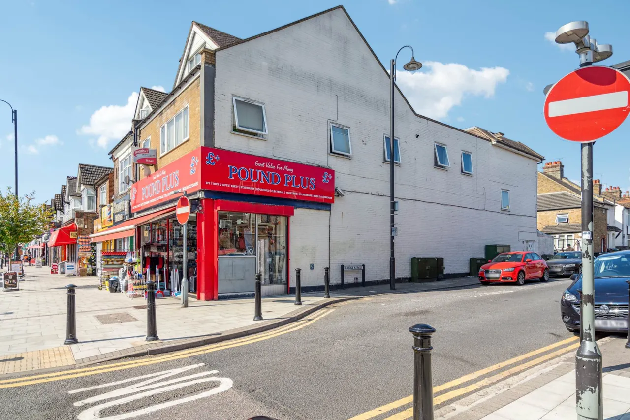 Flat 2, 255 St. Albans Road, Watford, Watford, WD24 5BQ, photo 8