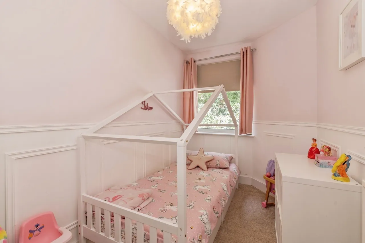 St. Charles Road, Brentwood, Essex, CM14, photo 21