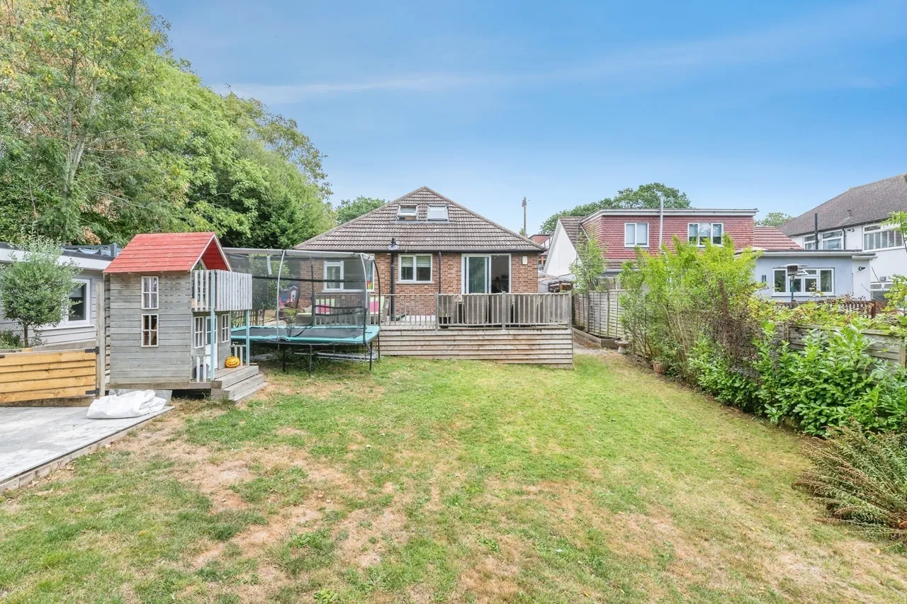 St. Charles Road, Brentwood, Essex, CM14, photo 19