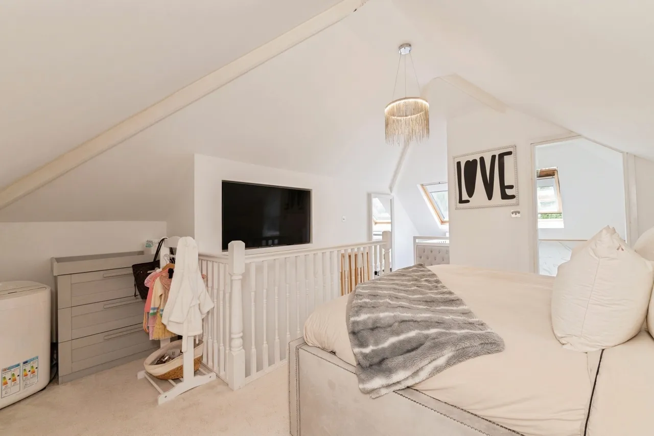 St. Charles Road, Brentwood, Essex, CM14, photo 13