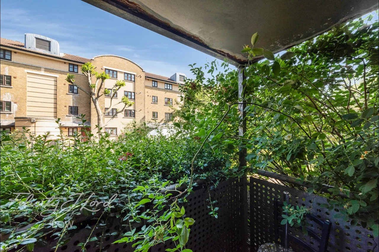Pancras Way, London, photo 8