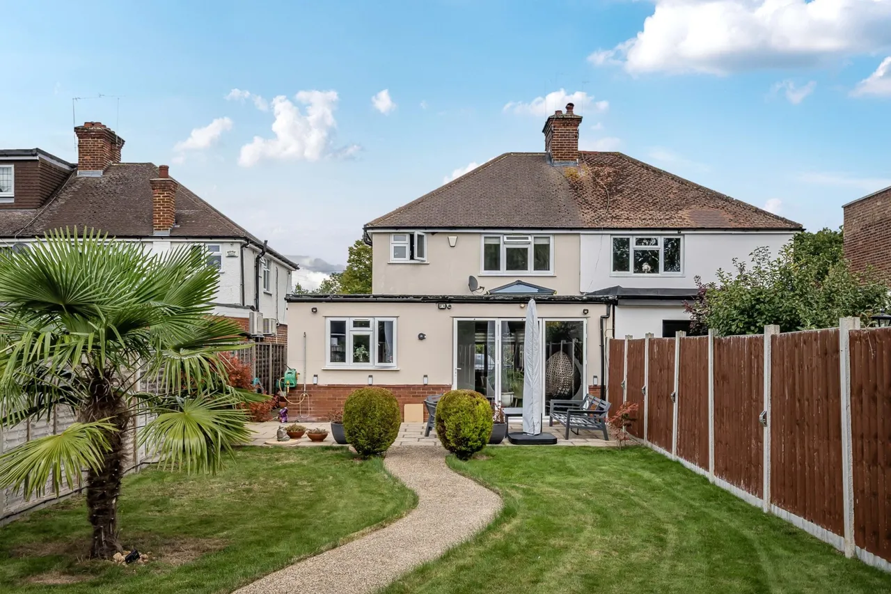 Swakeleys Drive, Ickenham, UB10, photo 9