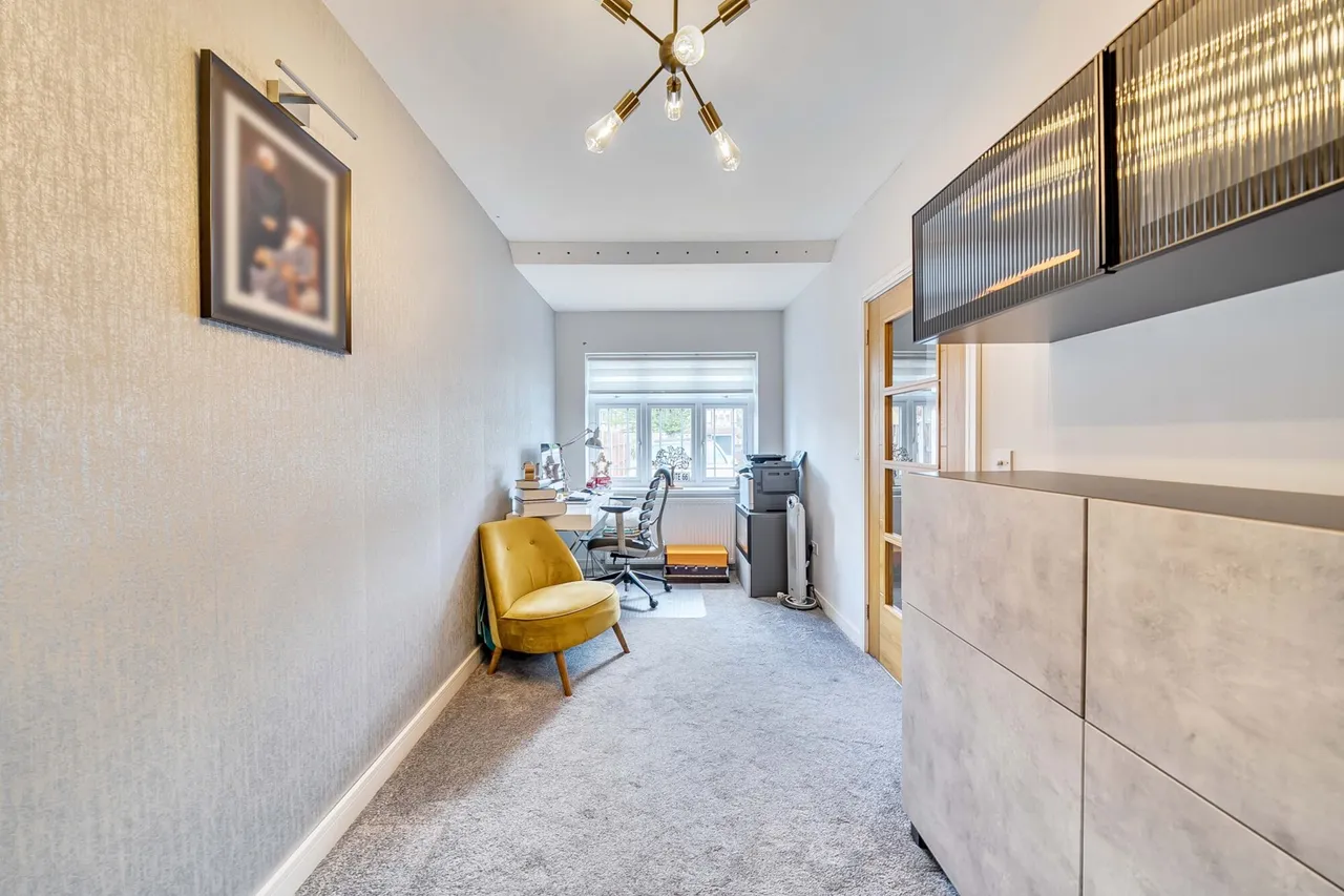 Swakeleys Drive, Ickenham, UB10, photo 10