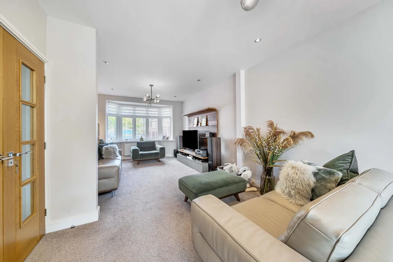 Swakeleys Drive, Ickenham, UB10, photo 14