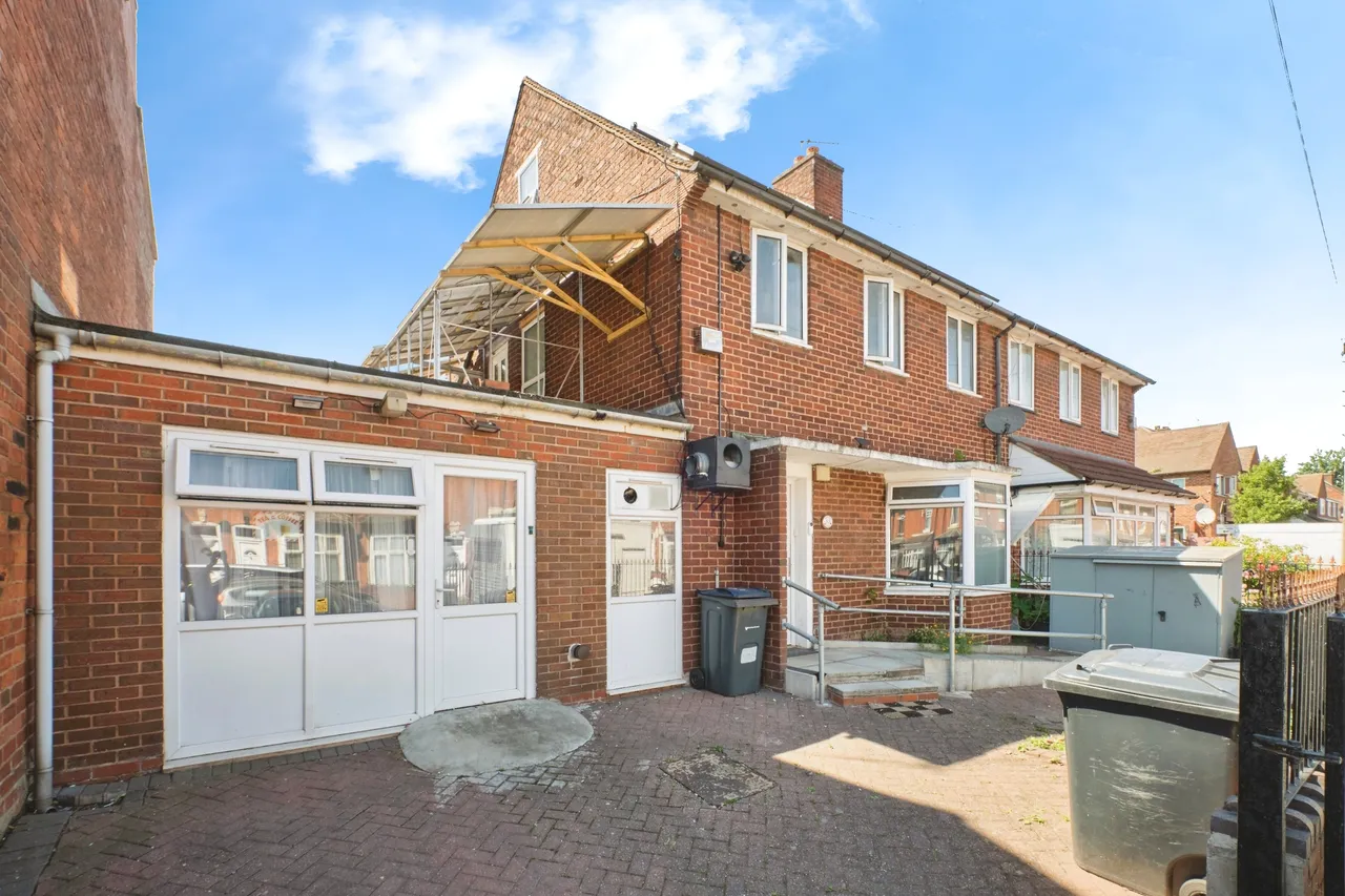 7 bed house for sale — Queens Head Road, Birmingham