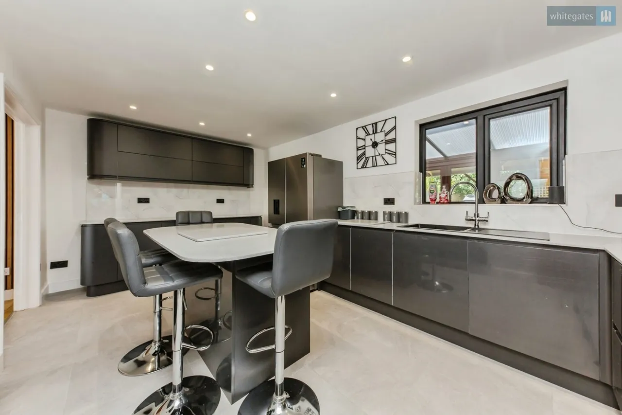 Charlcote Crescent, Crewe, CW2, photo 4