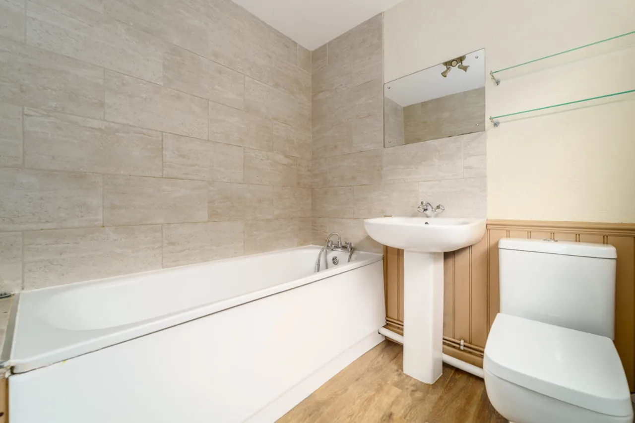 Alexandra Road, Ashford, photo 6