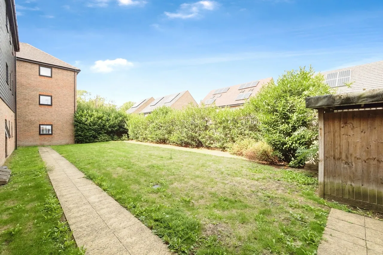 Dunningford Close, Hornchurch, RM12, photo 17