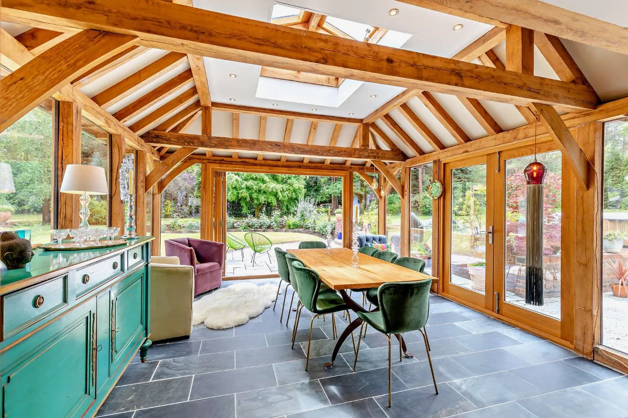 Farnham Road, Churt, Farnham, Surrey, GU10 2PY, photo 6