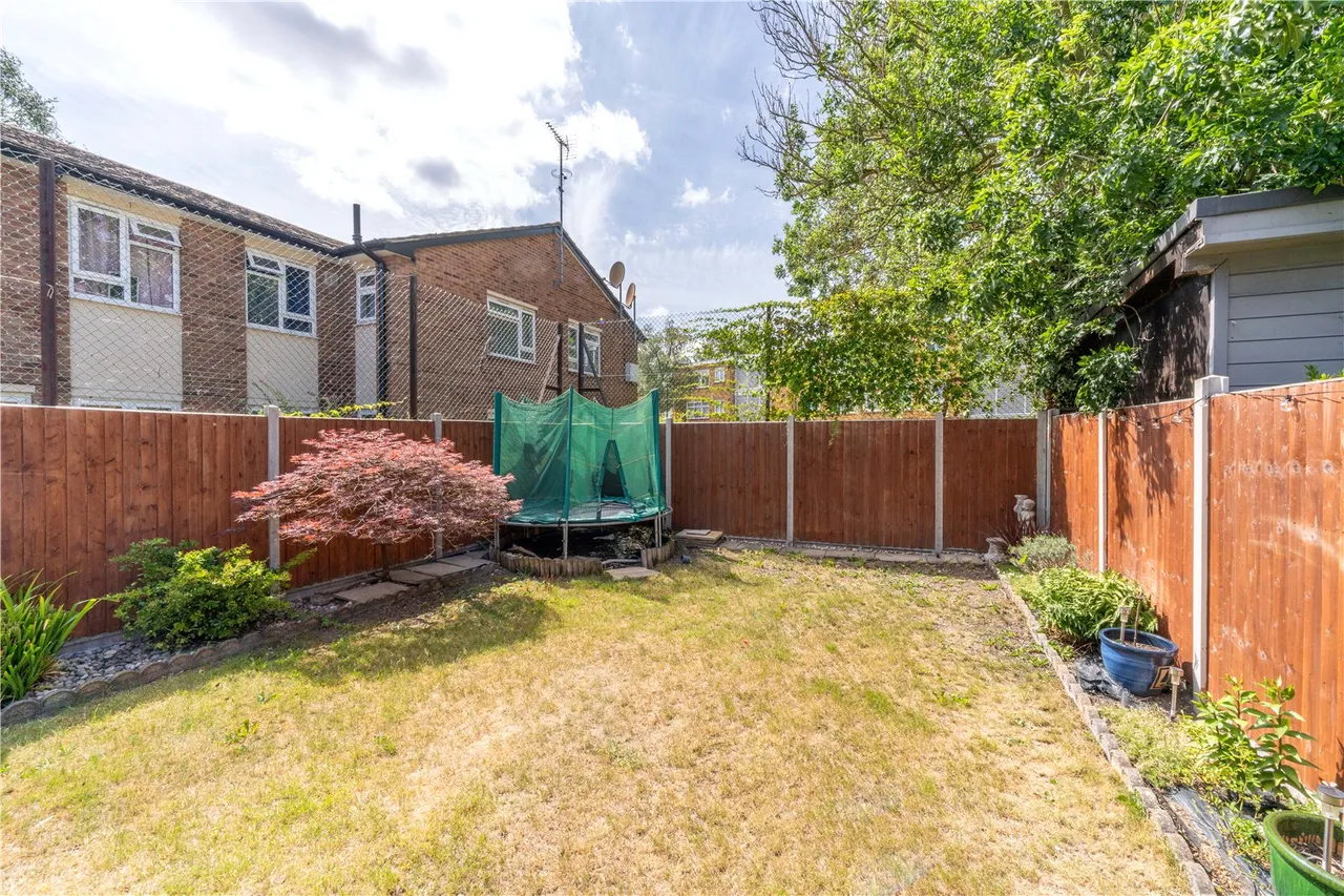 Hanworth Road, Whitton, TW4 5PR, photo 13