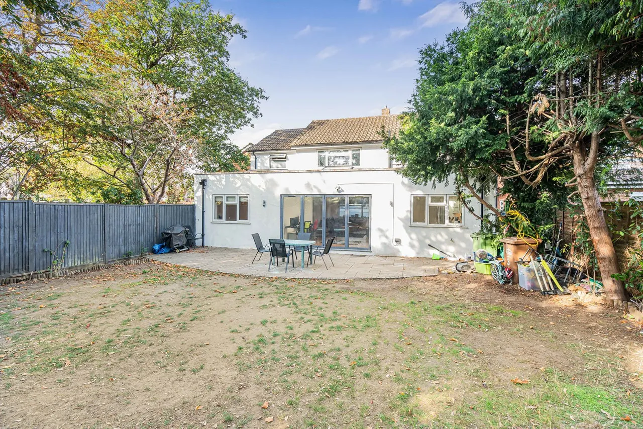 Summer Trees, Sunbury-on-Thames, TW16, photo 19