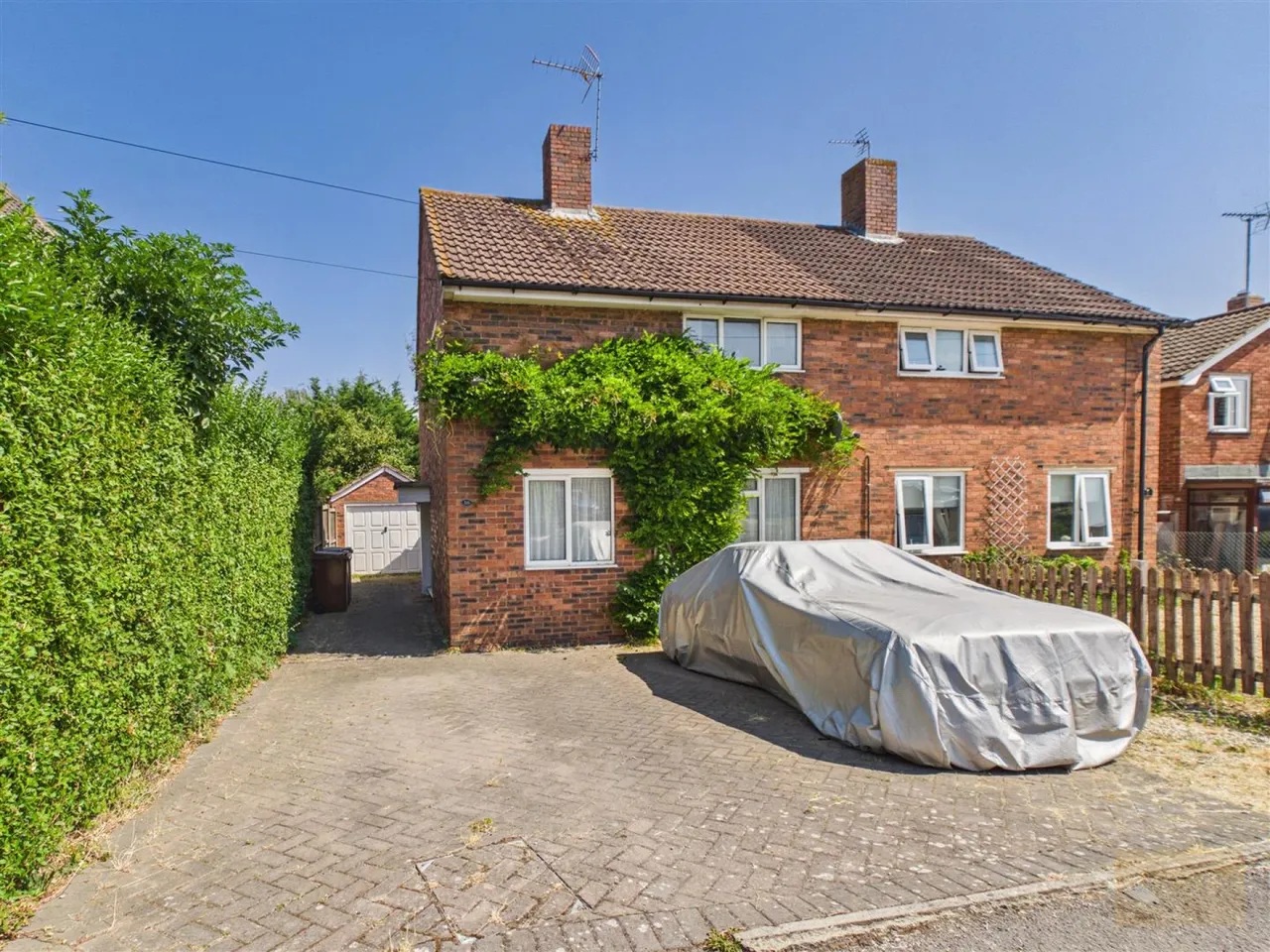 3 bed house for sale, Albemarle Road, Churchdown, GL3