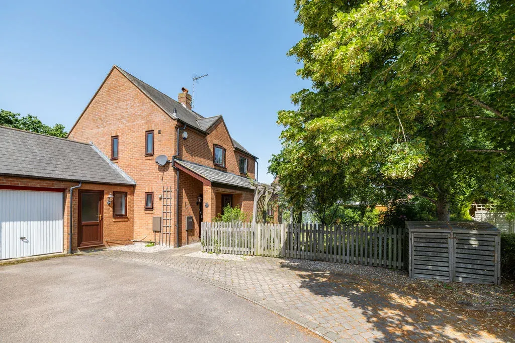 Cook Close, Walton Park, Milton Keynes, Buckinghamshire, MK7 7JA, photo 24