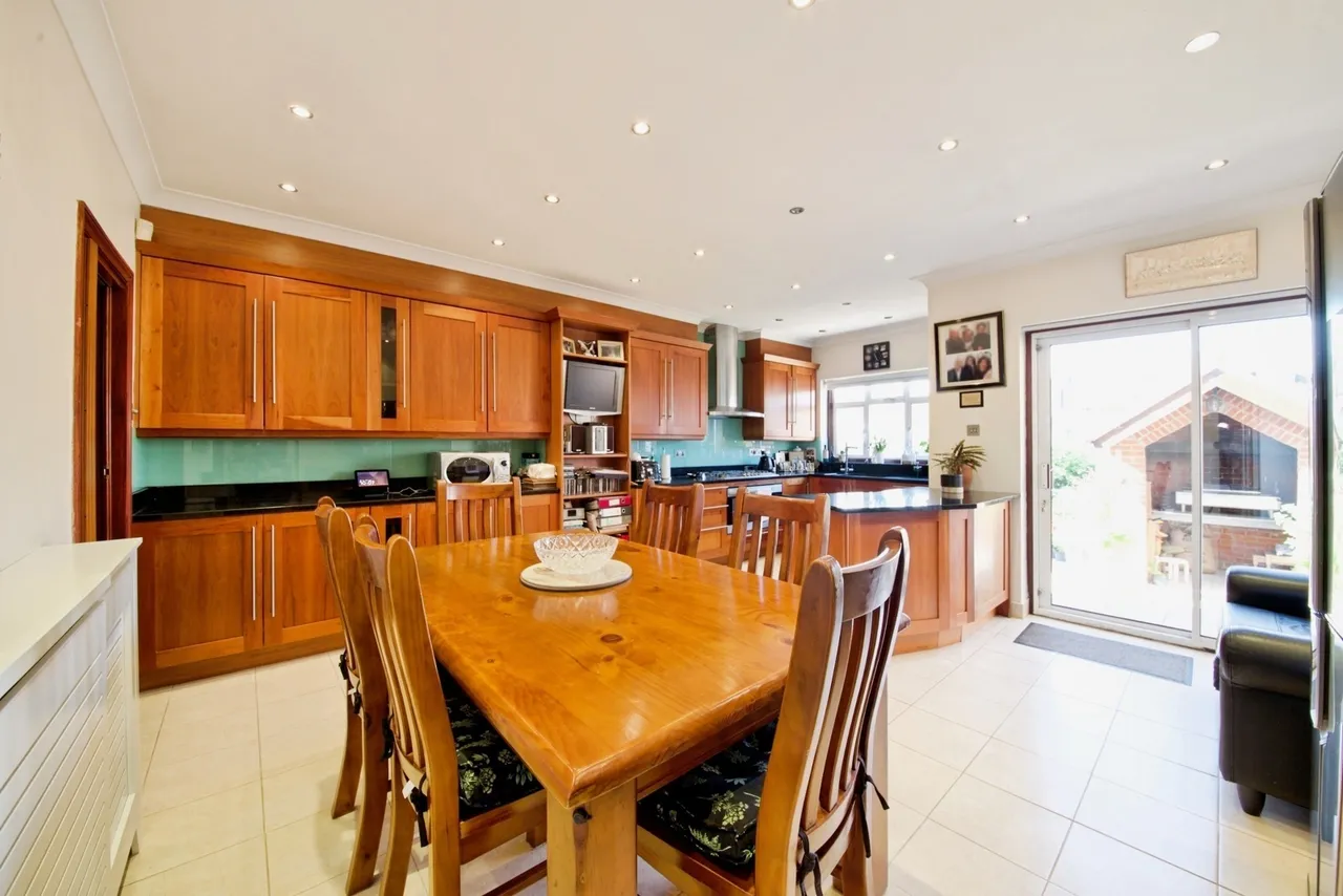 South Lodge Drive, London, N14, photo 4