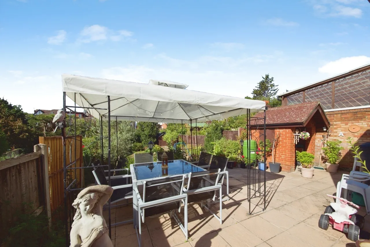 South Lodge Drive, London, N14, photo 7