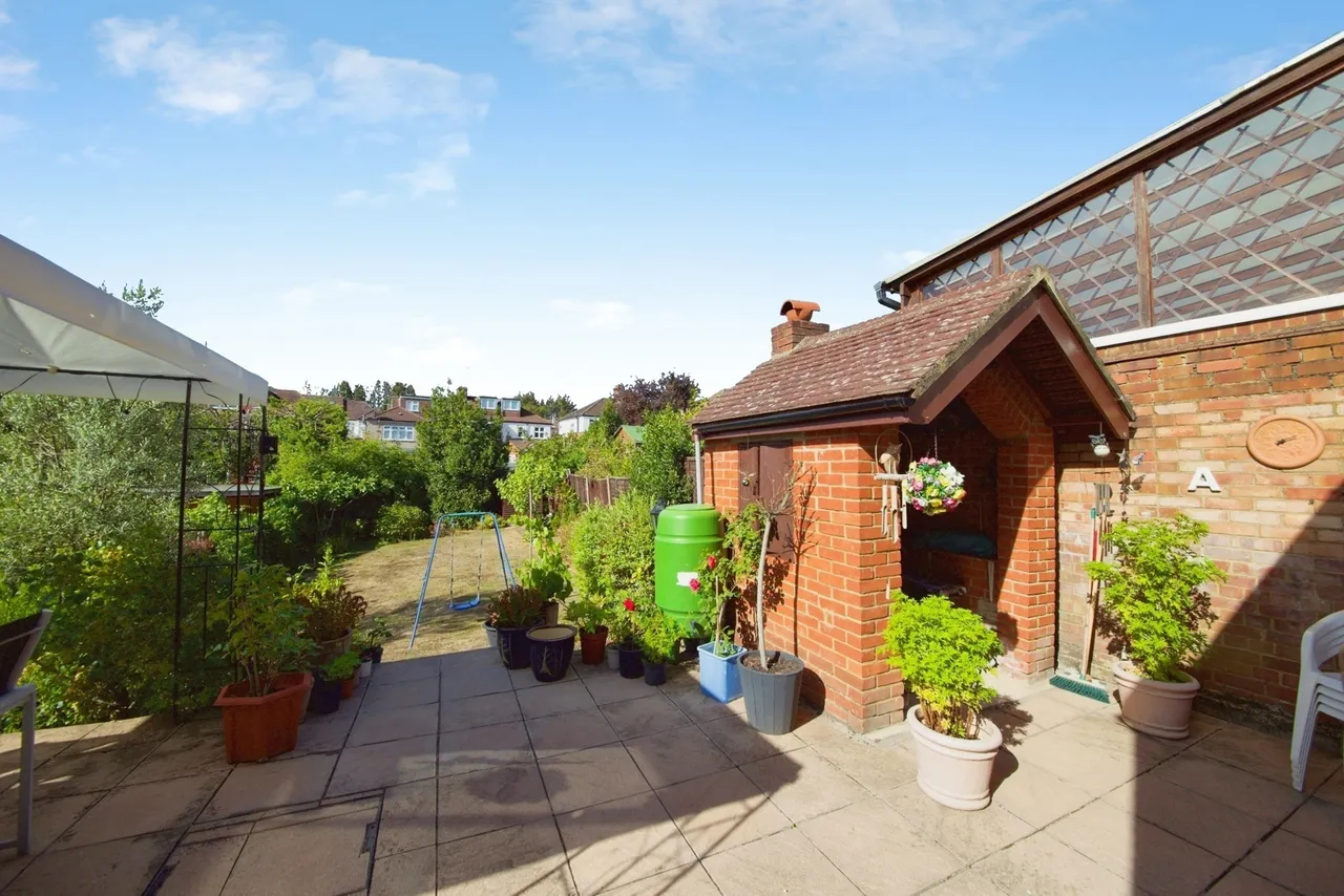 South Lodge Drive, London, N14, photo 25