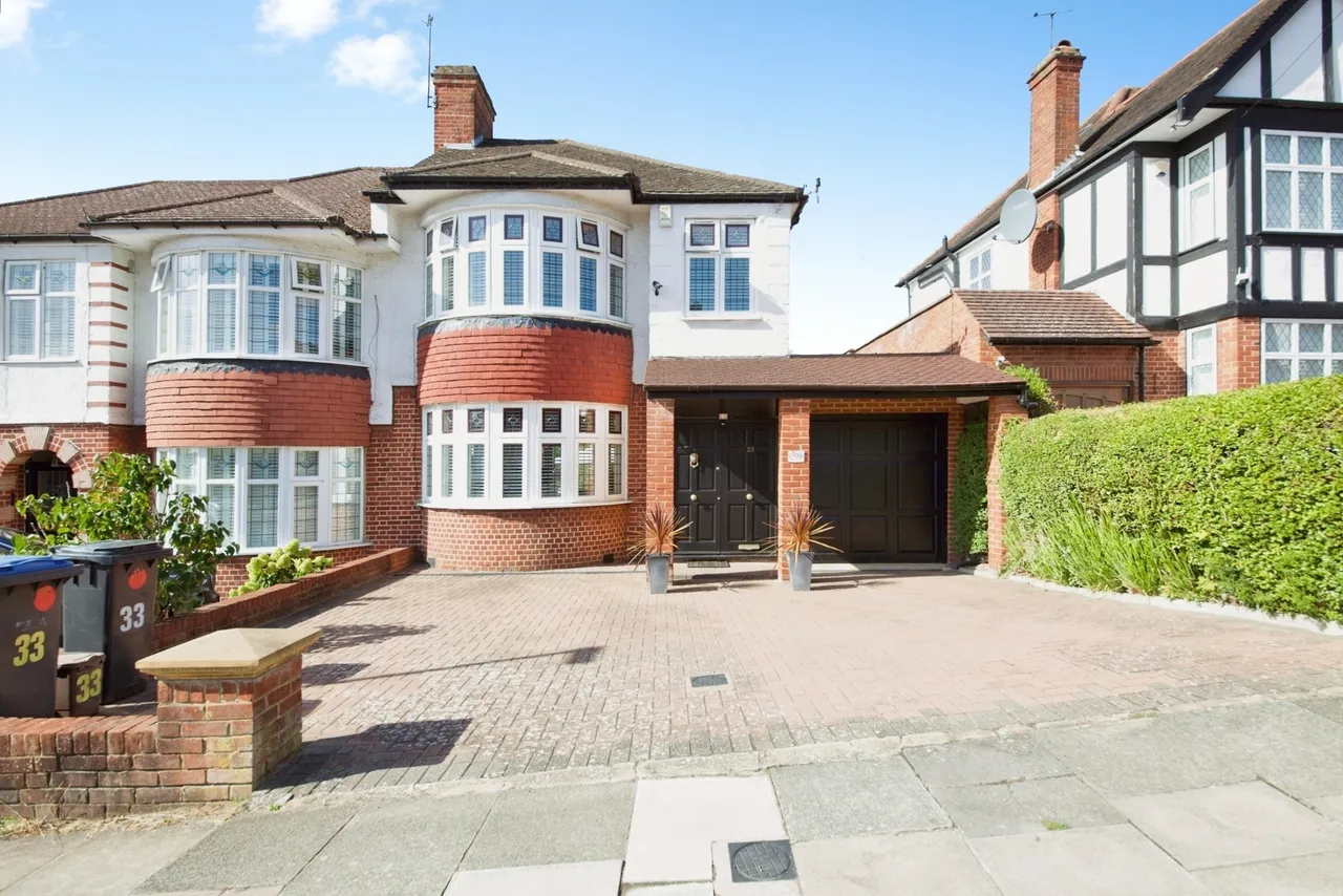 South Lodge Drive, London, N14, photo 22
