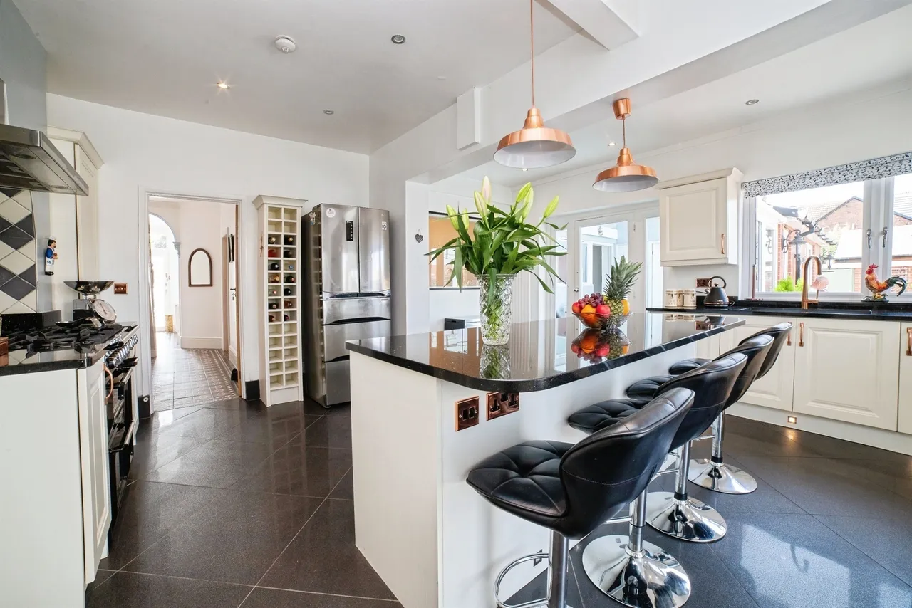 Limes Avenue, Alfreton, DE55, photo 4