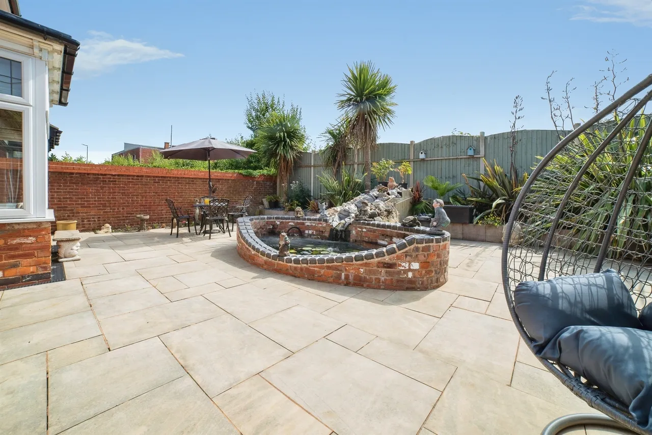 Limes Avenue, Alfreton, DE55, photo 22