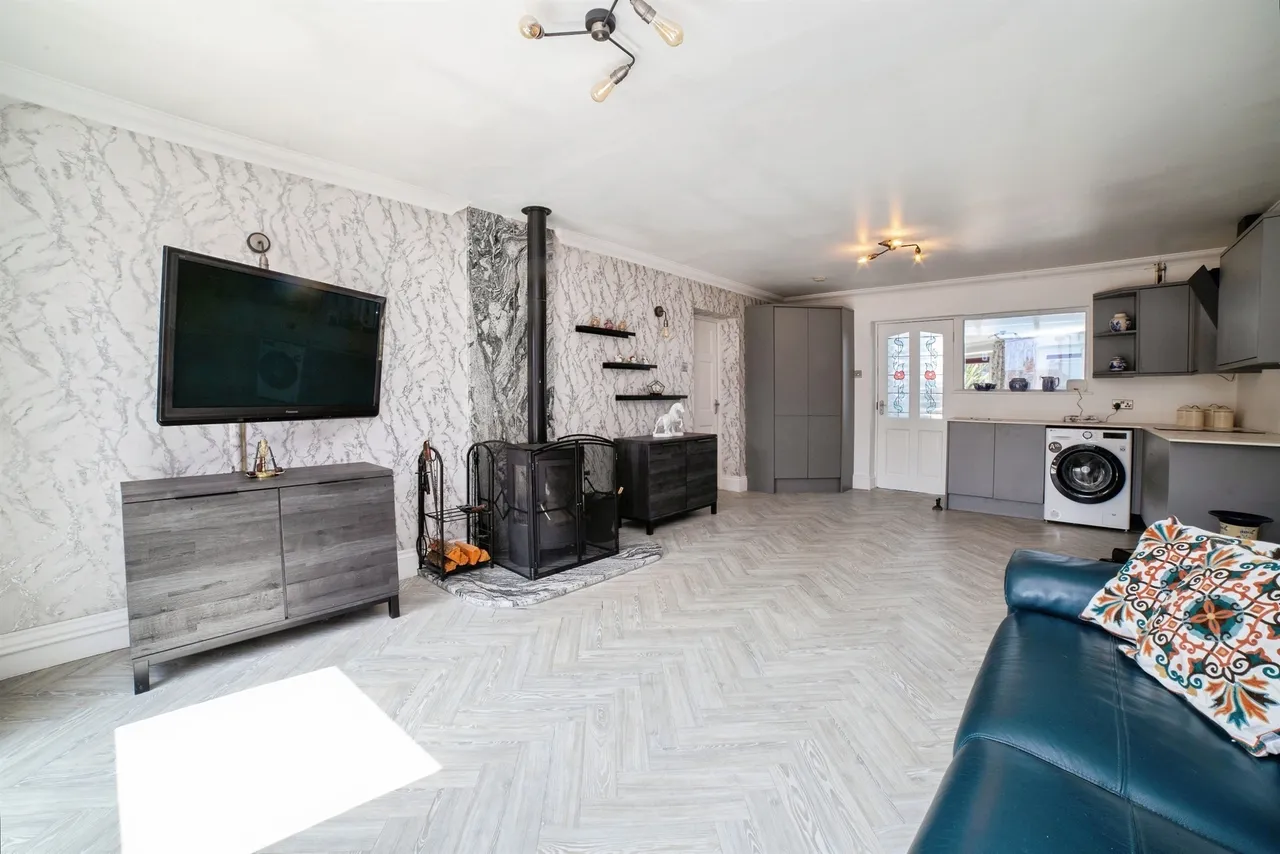 Limes Avenue, Alfreton, DE55, photo 18