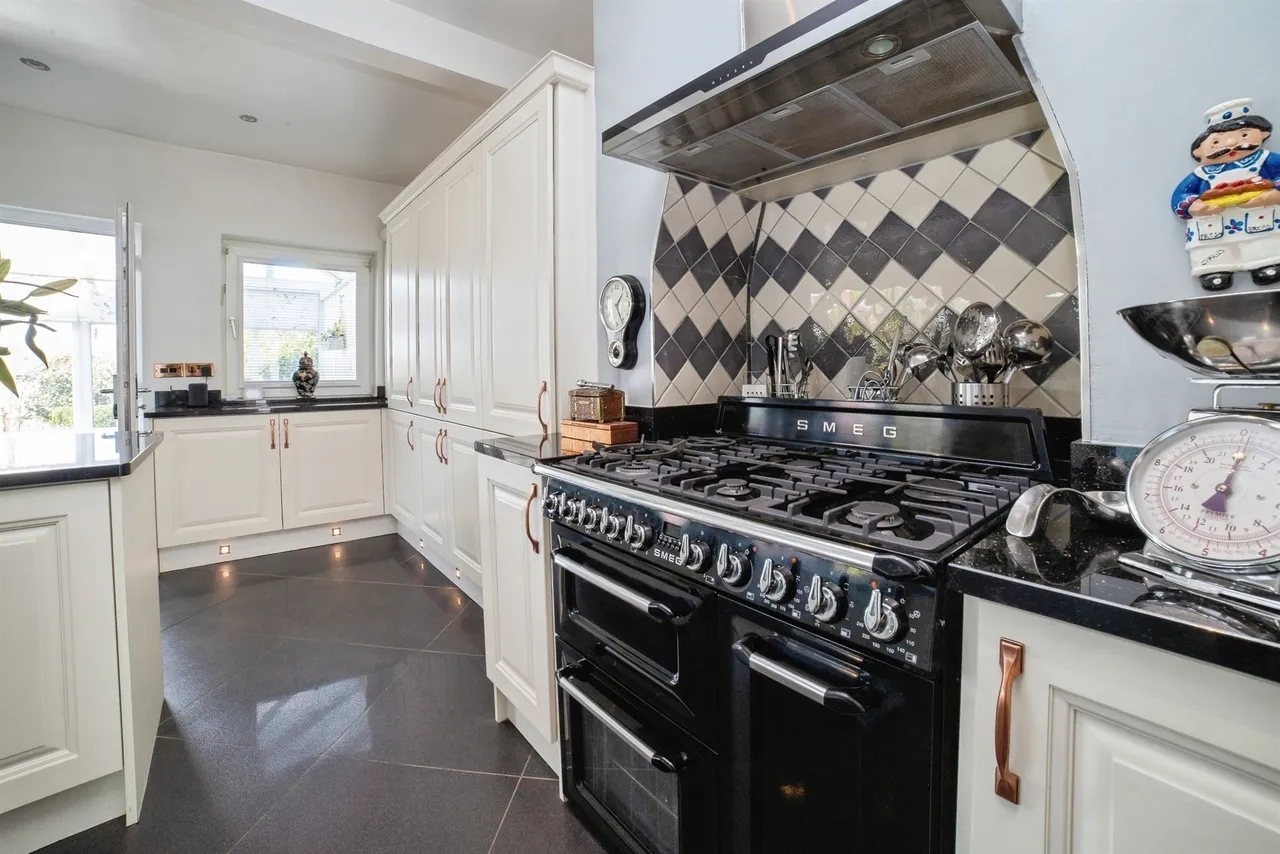 Limes Avenue, Alfreton, DE55, photo 5