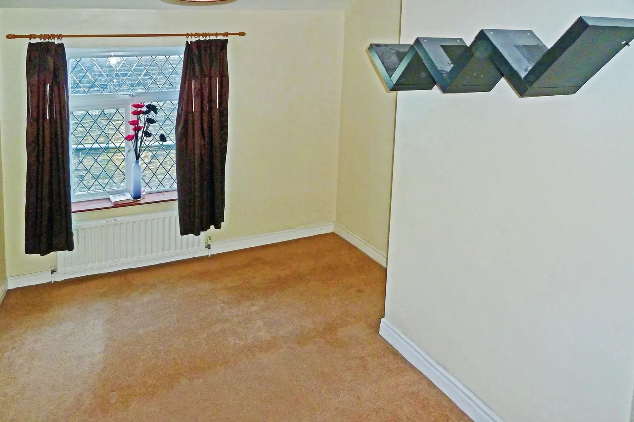 East Parade, Baildon, Bradford, BD17, photo 4