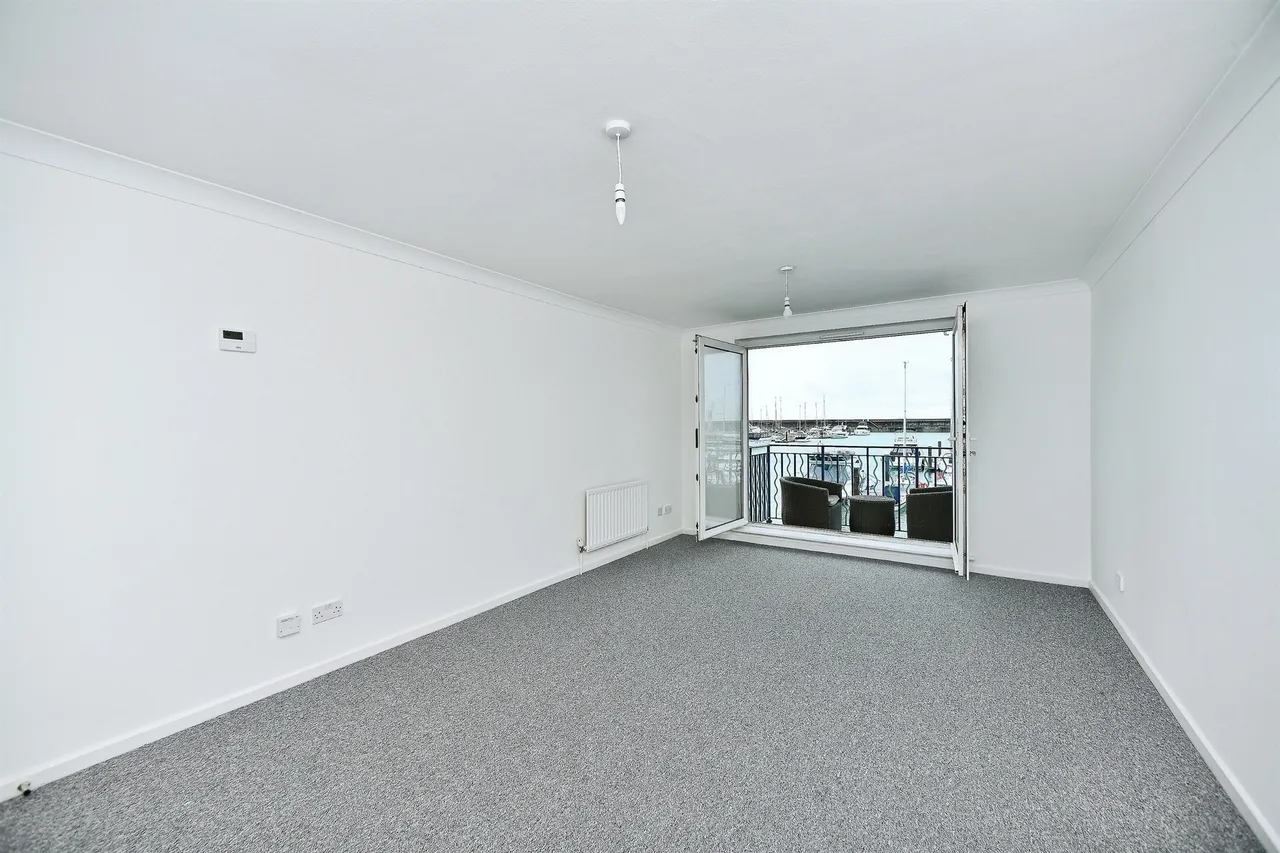 The Strand, Brighton Marina Village, BRIGHTON, photo 3