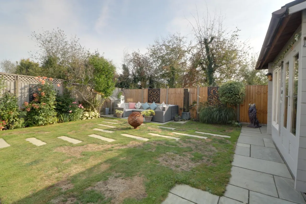 Cranes Meadow, Harleston, photo 34