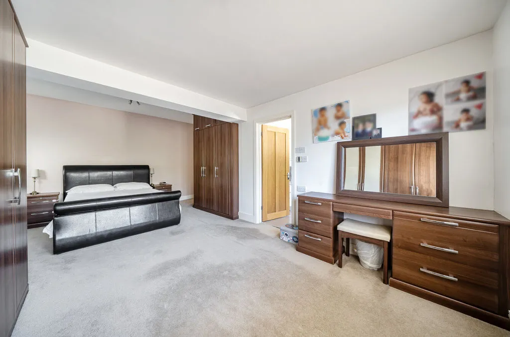 Grovelands Road, Purley CR8 4LA, photo 9