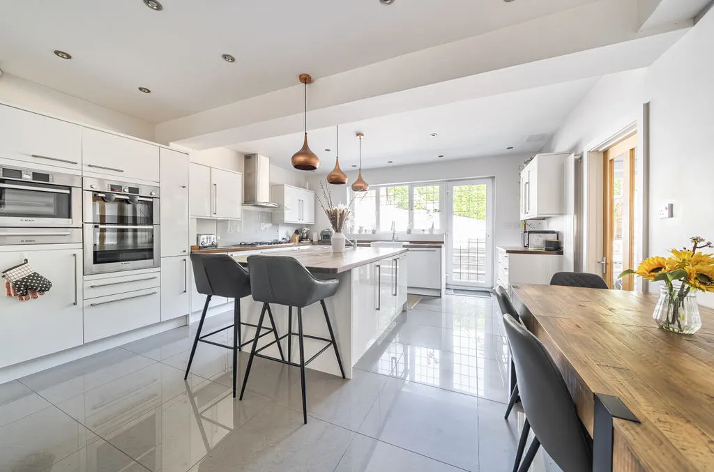 Grovelands Road, Purley CR8 4LA, photo 2