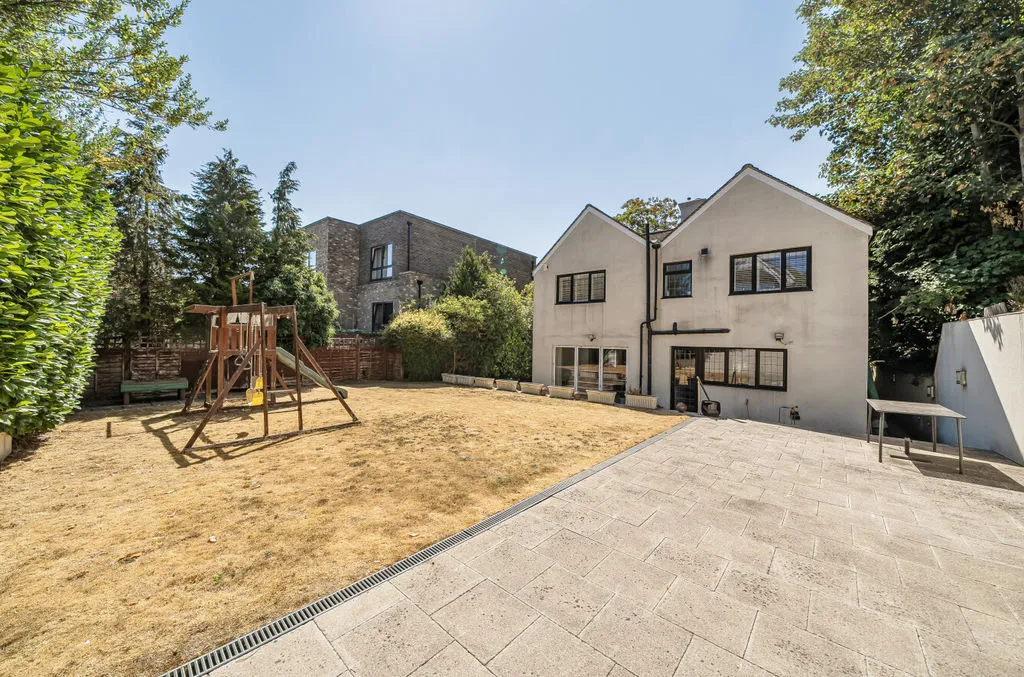 Grovelands Road, Purley CR8 4LA, photo 14