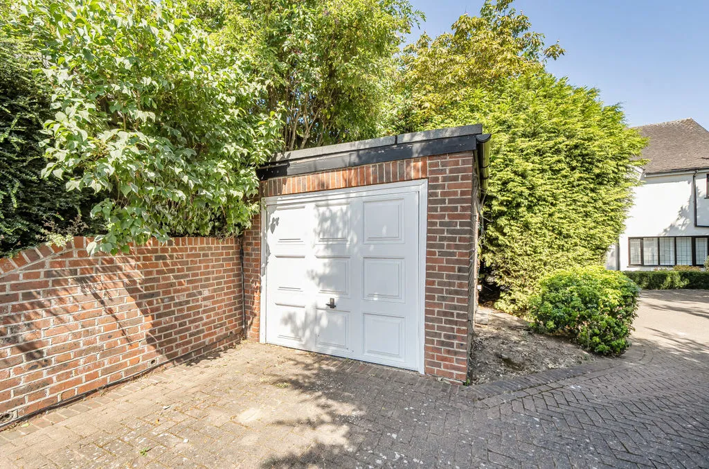 Grovelands Road, Purley CR8 4LA, photo 18
