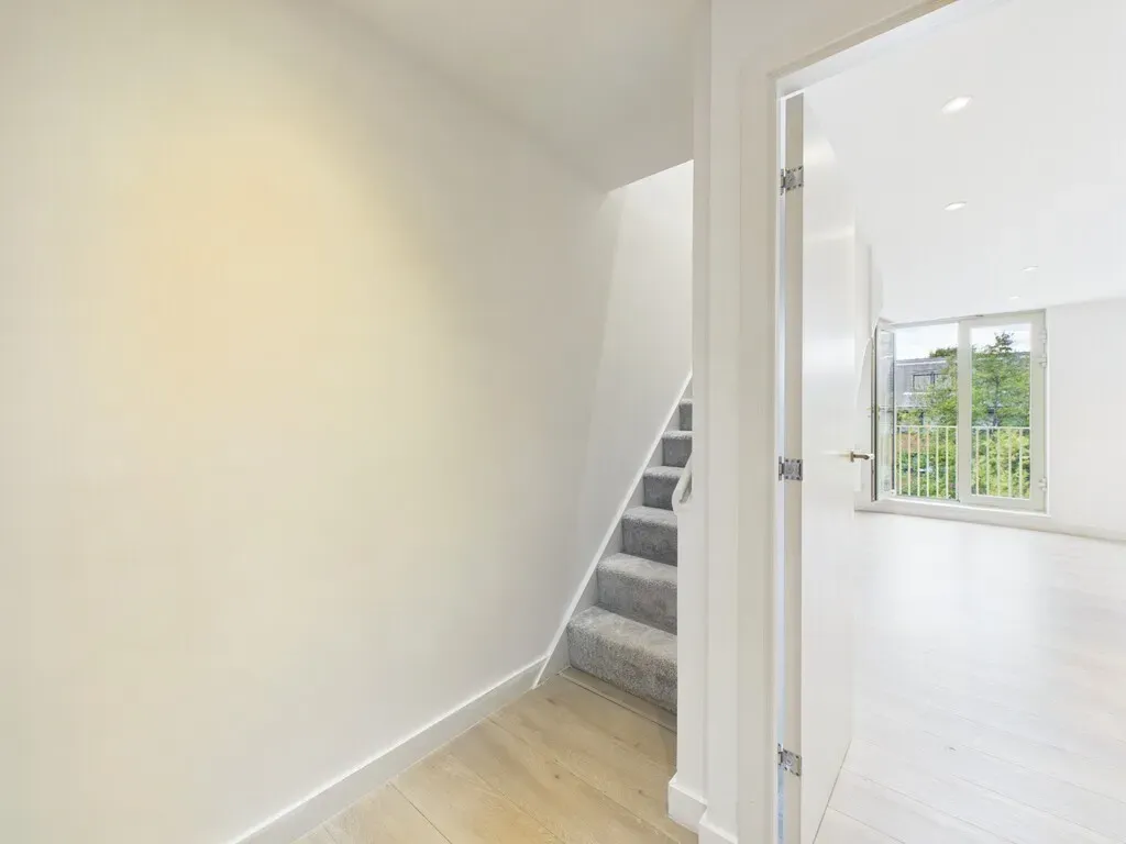 Worthing Road, Horsham, photo 9