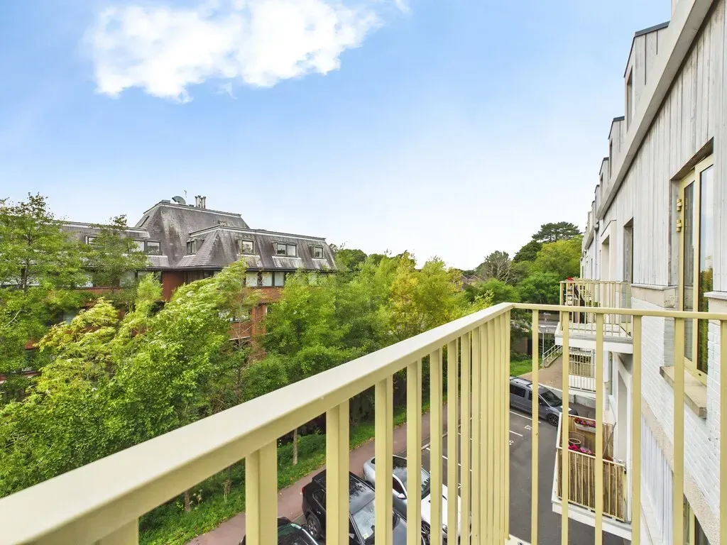 Worthing Road, Horsham, photo 13