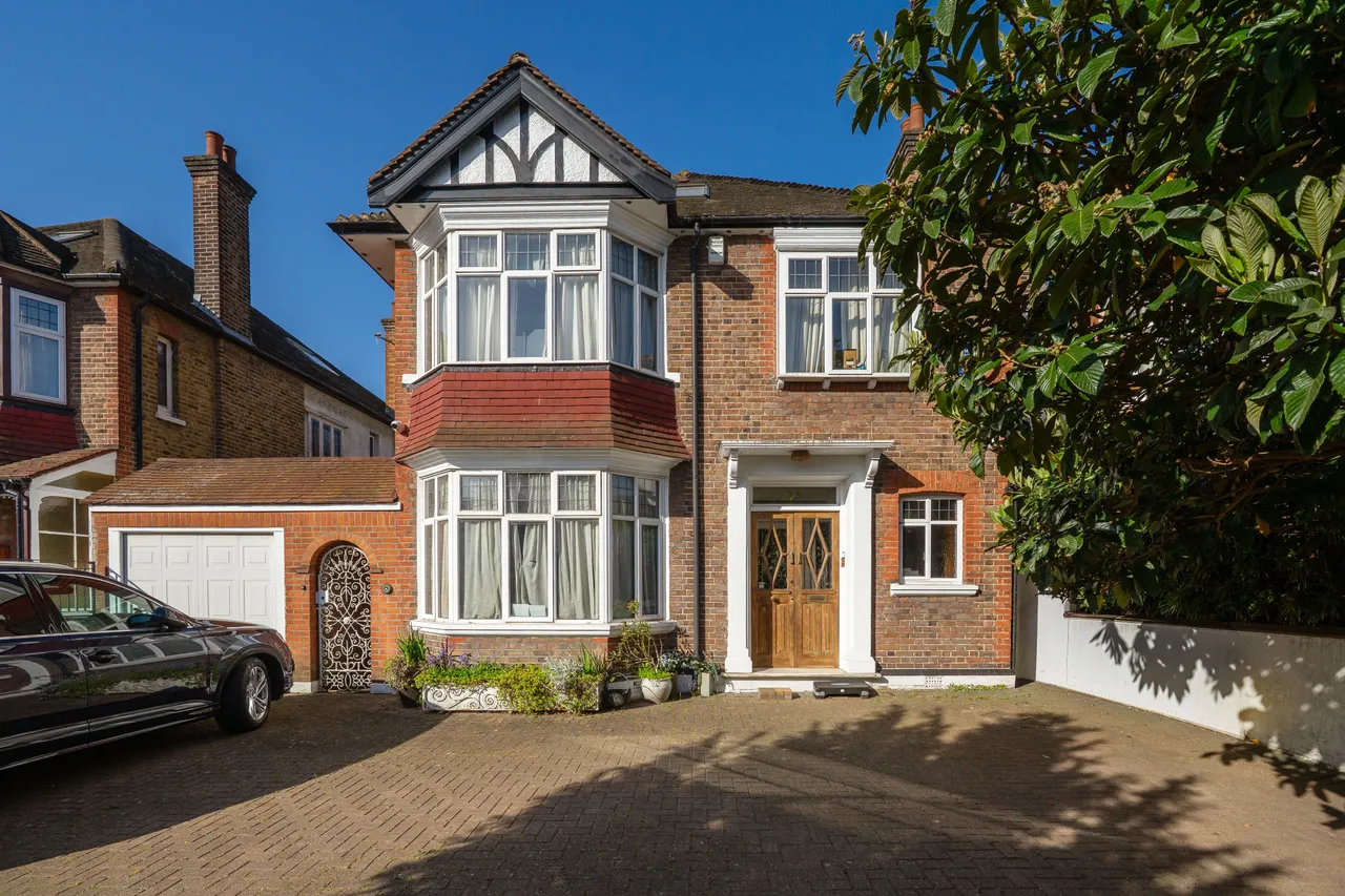 5 bed house for sale — Gunnersbury Avenue, Ealing, W5