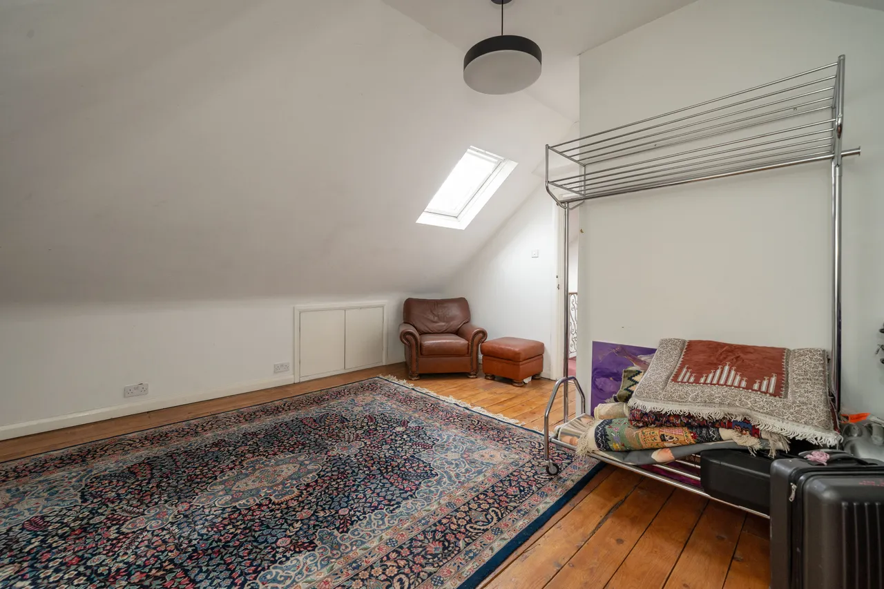 Gunnersbury Avenue, Ealing, W5, photo 12