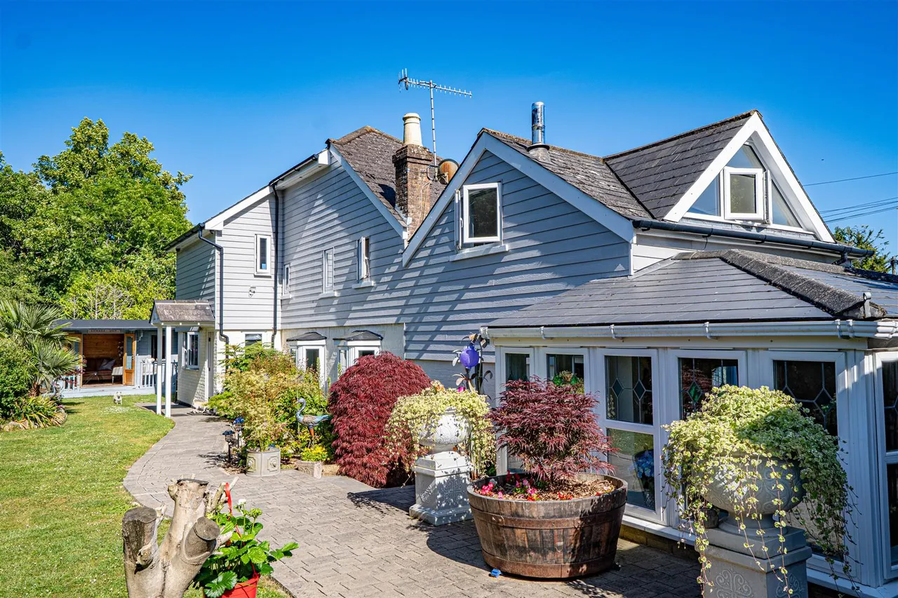 Silverhill Avenue, St. Leonards-On-Sea, photo 52