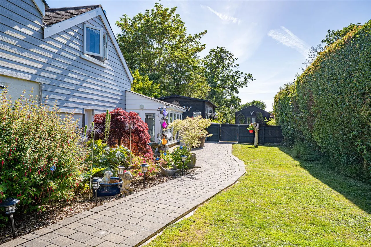 Silverhill Avenue, St. Leonards-On-Sea, photo 50