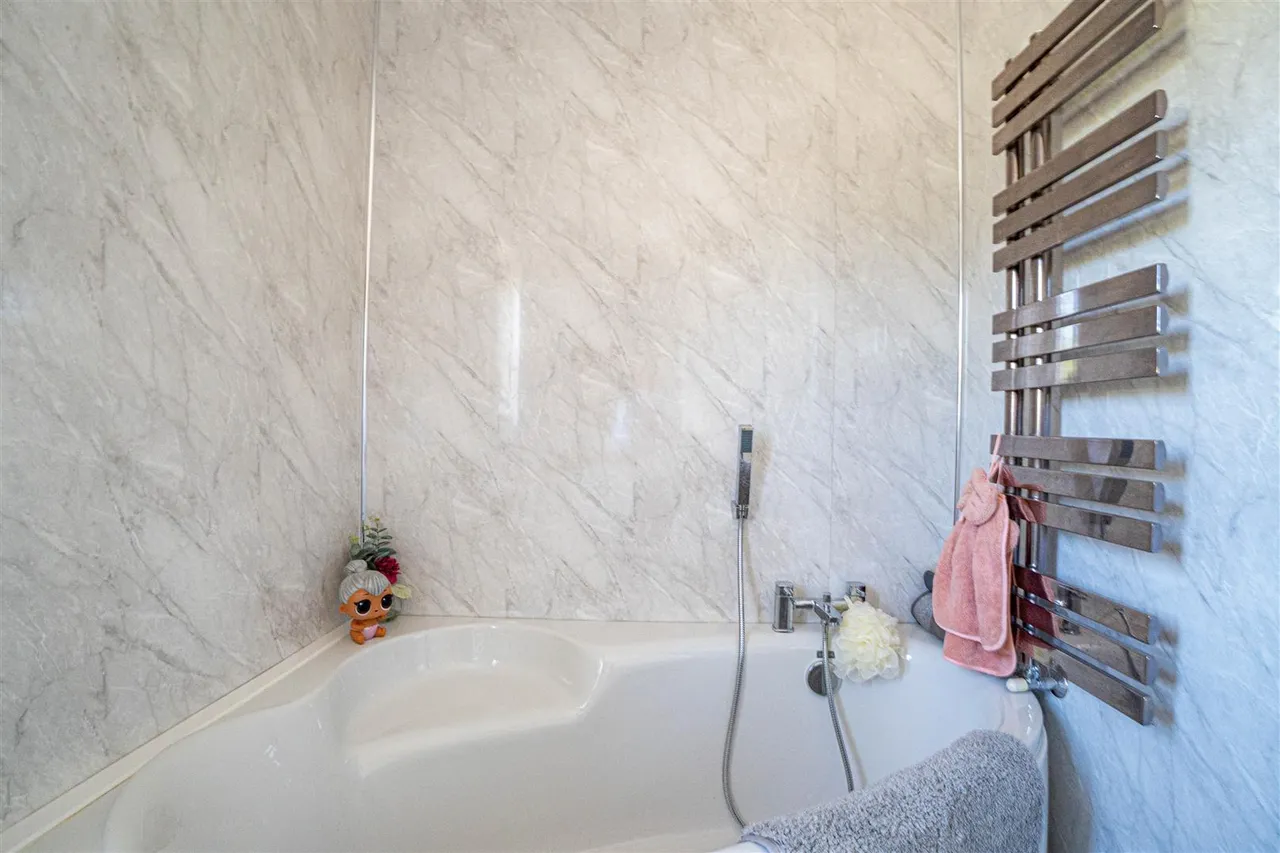 Silverhill Avenue, St. Leonards-On-Sea, photo 42