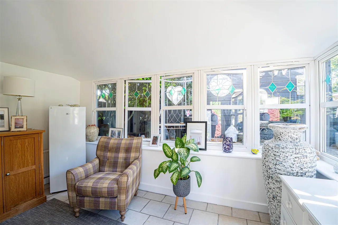 Silverhill Avenue, St. Leonards-On-Sea, photo 22