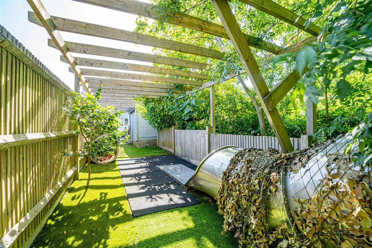 Silverhill Avenue, St. Leonards-On-Sea, photo 44