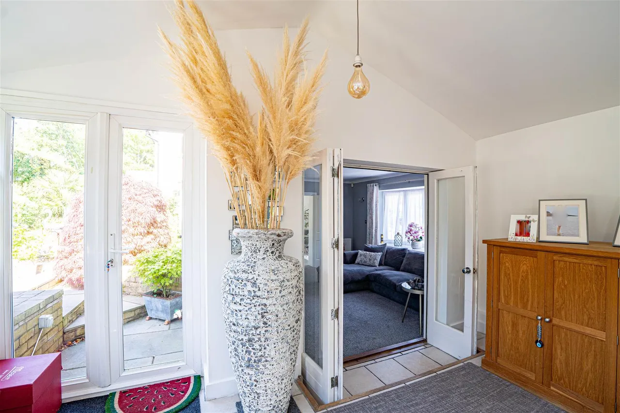 Silverhill Avenue, St. Leonards-On-Sea, photo 31