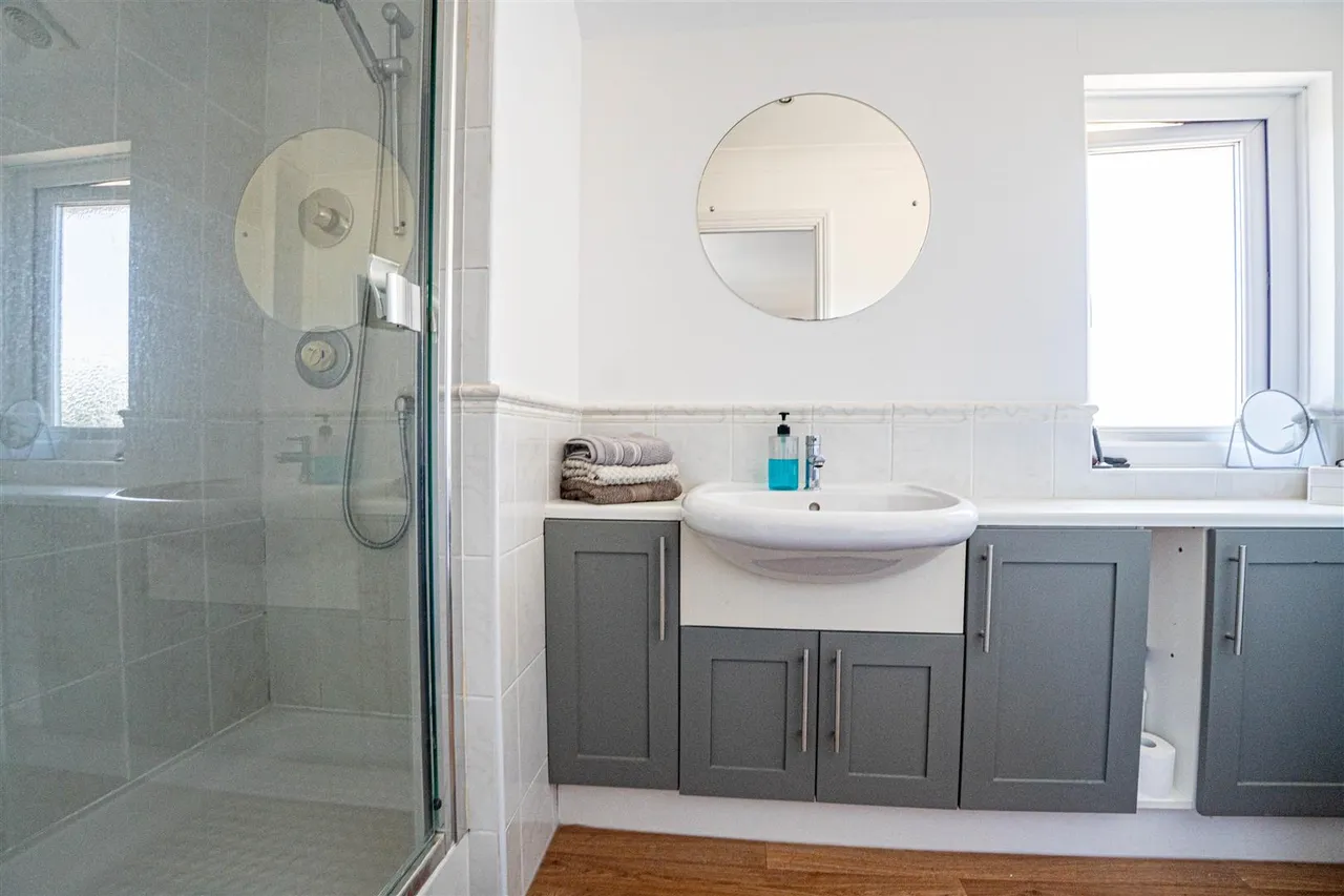 Silverhill Avenue, St. Leonards-On-Sea, photo 15
