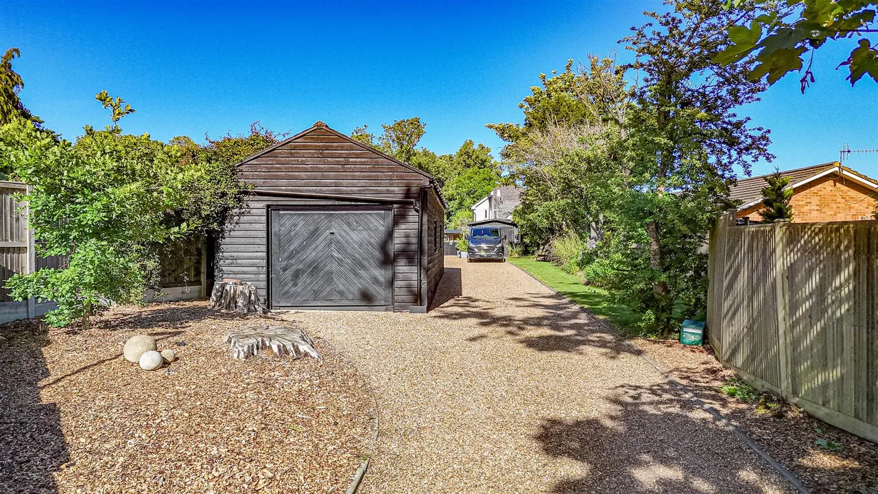Silverhill Avenue, St. Leonards-On-Sea, photo 12